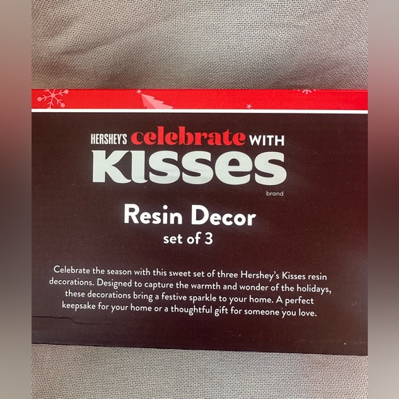 Christmas Resin Hersey’s Kisses Candy 3pc Decor Set - Picture 6 of 6